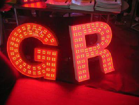 如东LED发光字常见的安装误区。